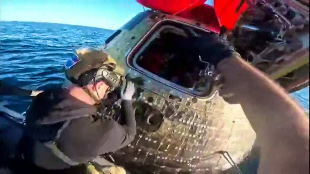 «Welcome home». Video zeigt: So wird die Artemis-II-Crew aus der Orion-Kapsel geborgen