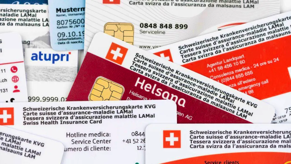 Two popular initiatives to ease the burden on premium payers in Ticino will be implemented in stages. (symbolic image)