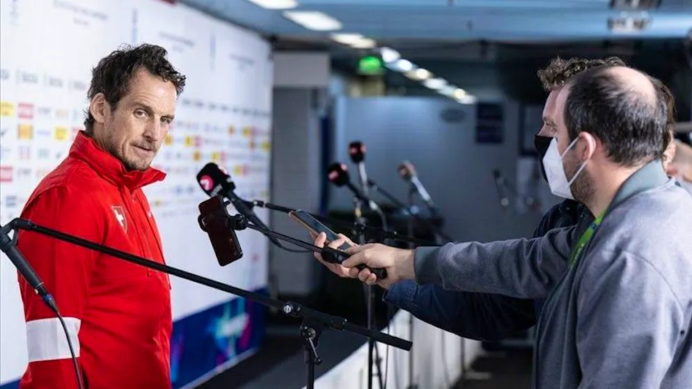 Falso certificato Covid. La Federazione internazionale di hockey indaga su Patrick Fischer