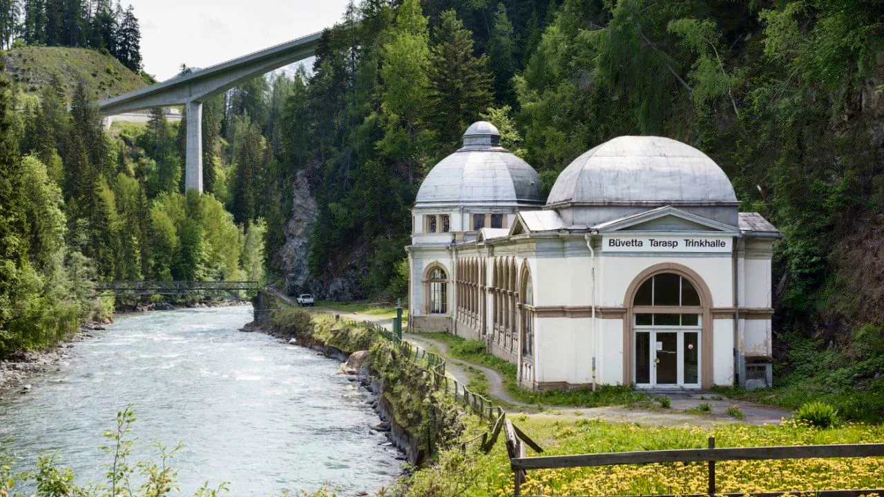 Beni culturali. GR: a Scuol si vota per salvare la Büvetta Tarasp chiusa da 20 anni