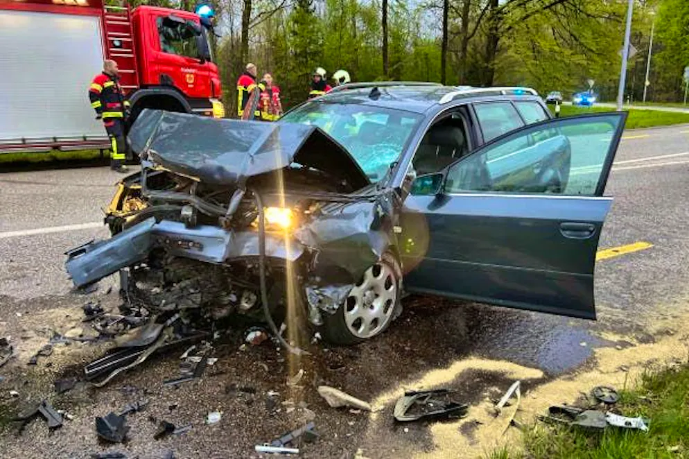 The Audi A6 crashed head-on into a Seat.