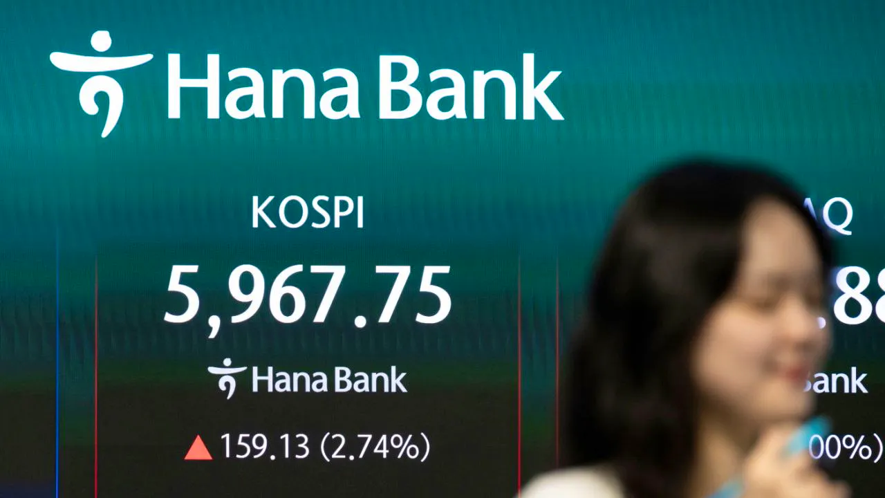 Market and stock exchange. Optimism on East Asian stock markets continues