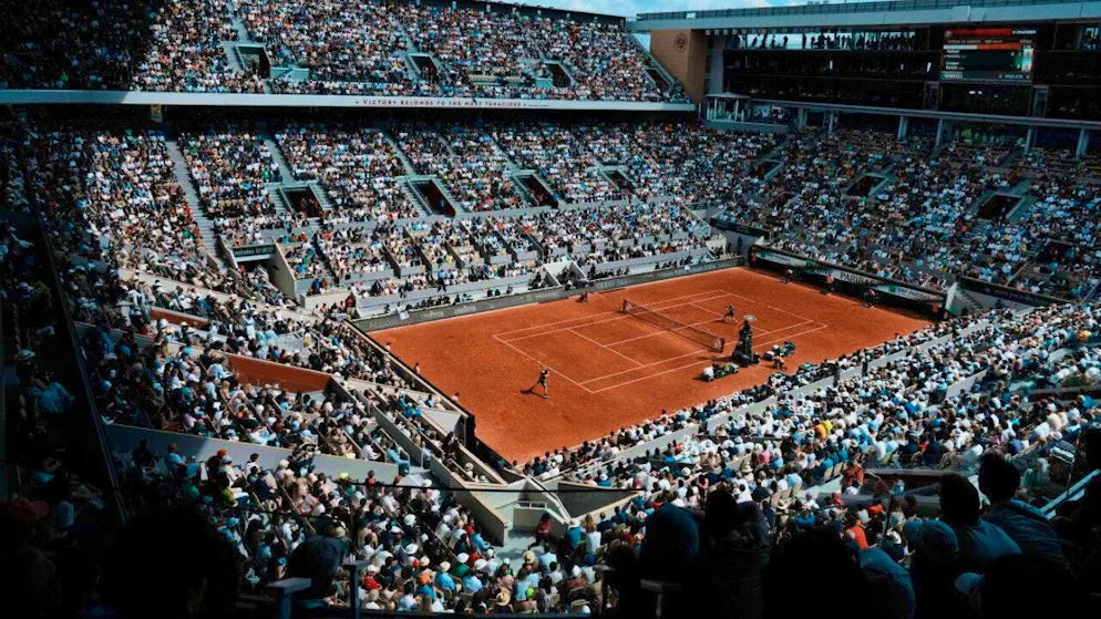 A lot of money is at stake on the Court Central in Paris