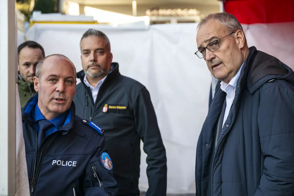 Sur les lieux du drame, à Crans-Montana, en compagnie de Guy Parmelin, le 1er janvier 2026. 