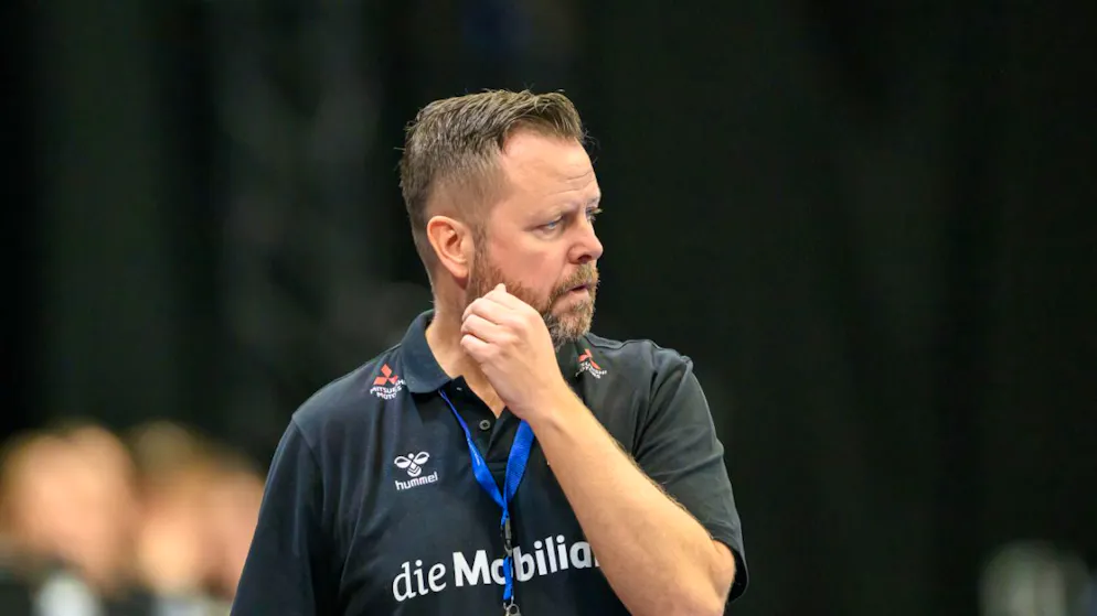 Auf den Schweizer Nationalcoach Knut Ove Joa und seine Spielerinnen warten an der EM knifflige Aufgaben