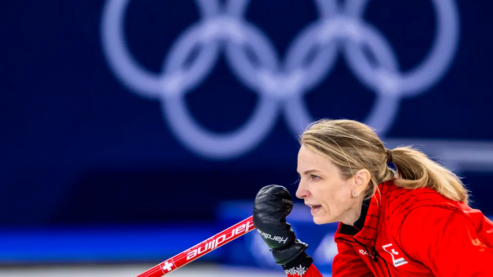 Curling. 