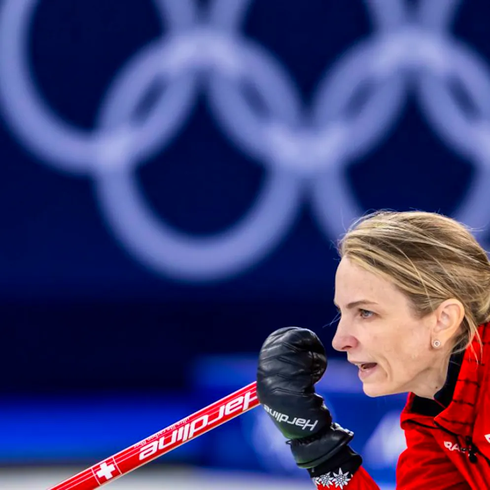 Curling. 