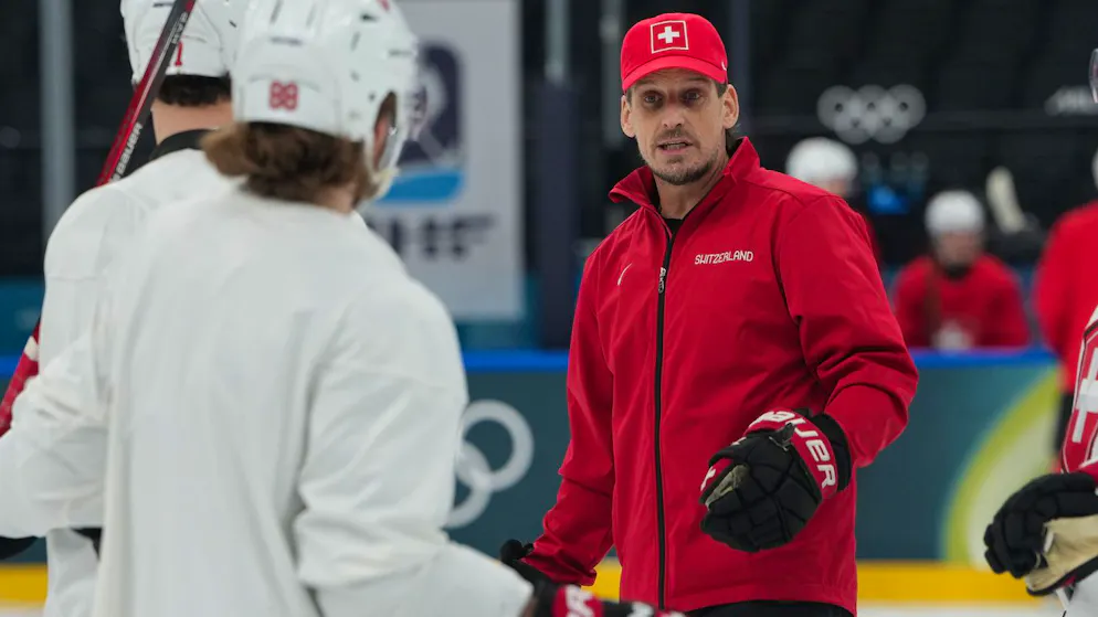 Background to the sacking. Fischer told of crime at lunch and rejected Nati resignation