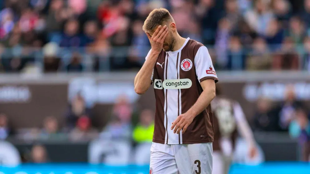 Karol Mets for St. Pauli first scorer, then penalty taker