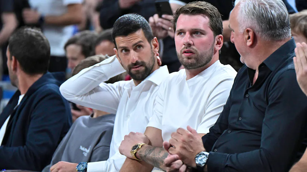 Novak Djokovic était pourtant bien à Madrid, mais pour assister à un match d'Euroligue en compagnie du Slovène Luka Doncic.