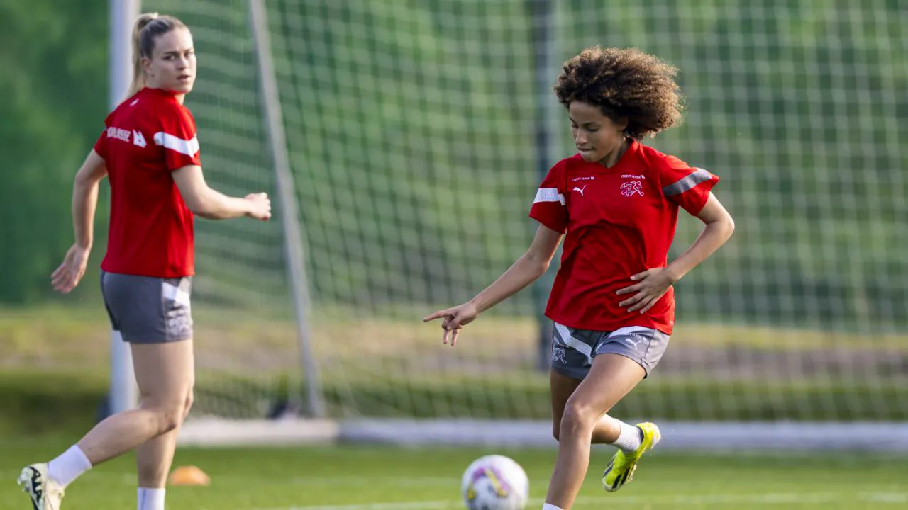 Fussball. Arfaoui verstärkt die Schweizer Delegation in Freiburg