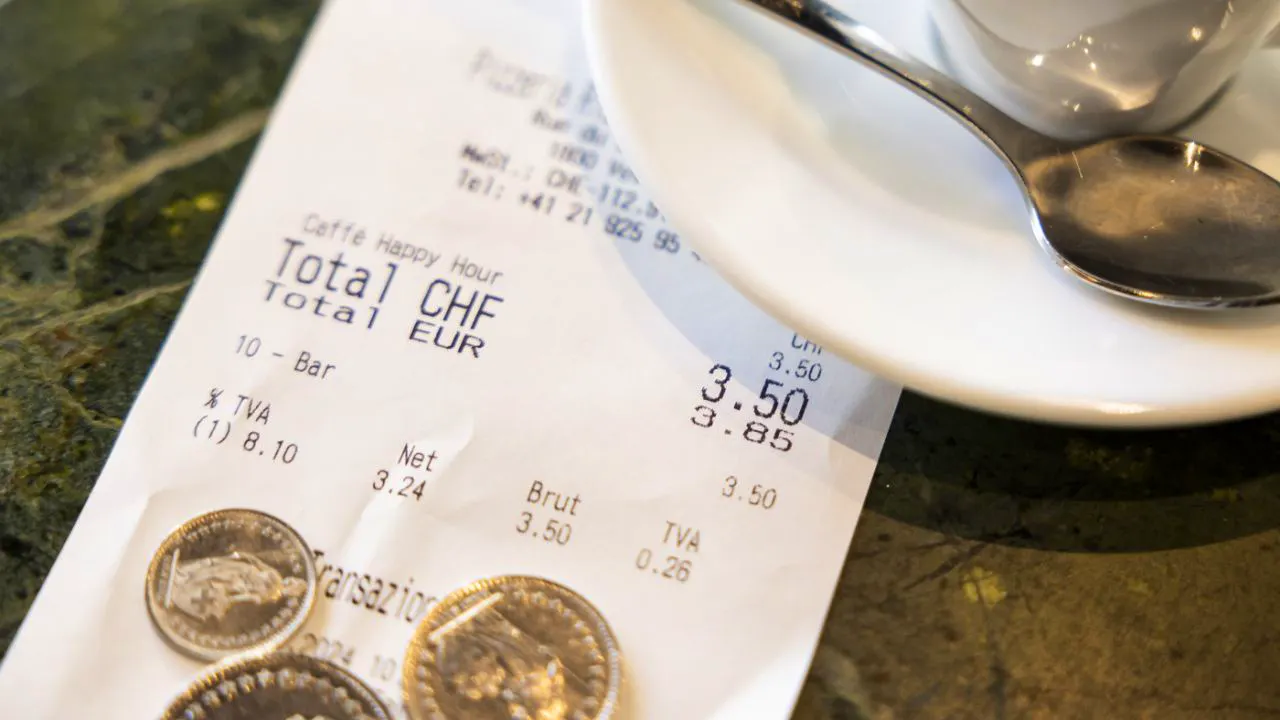 Altersvorsorge. Kommission will 13. AHV-Rente allein mit Mehrwertsteuer finanzieren