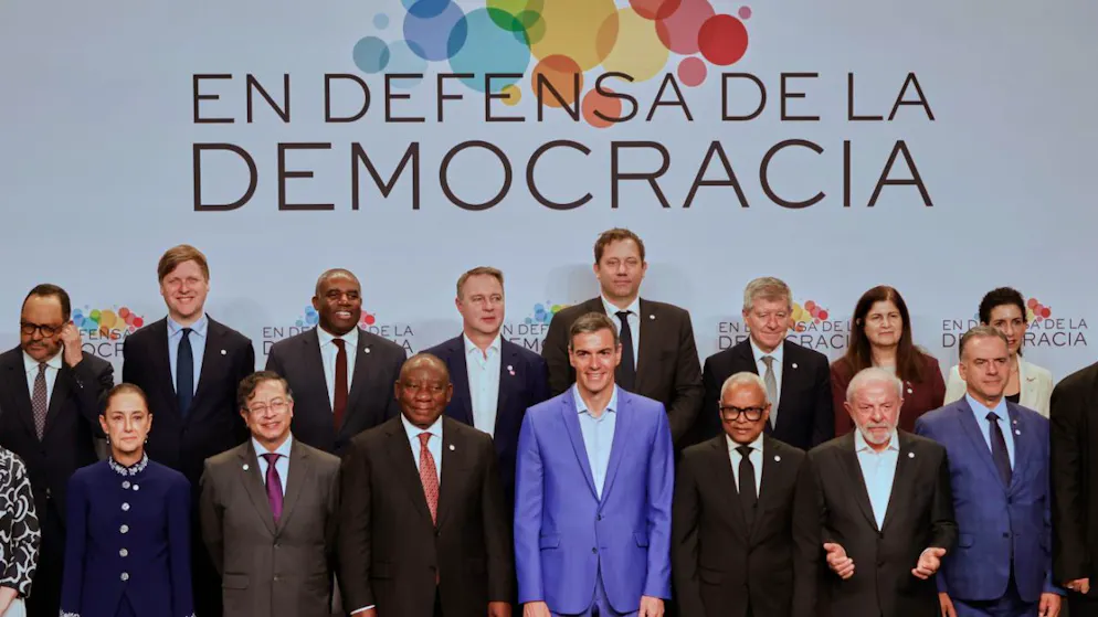 Des dirigeants internationaux de gauche se sont réunis samedi à Barcelone pour un sommet «en défense de la démocratie».