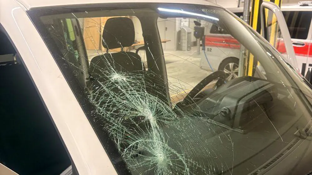 Zurich. Illegal party in underpass in district 10 - revelers attack police