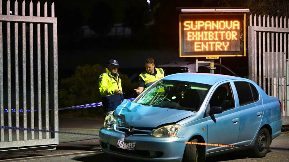 Barrier in the area where a car hit two pedestrians during the Supanova trade fair at the Melbourne Showgrounds. One person is dead and another is in mortal danger after a car allegedly drove into a group of people in the Australian metropolis of Melbourne. Photo: Joel Carrett/AAP/dpa