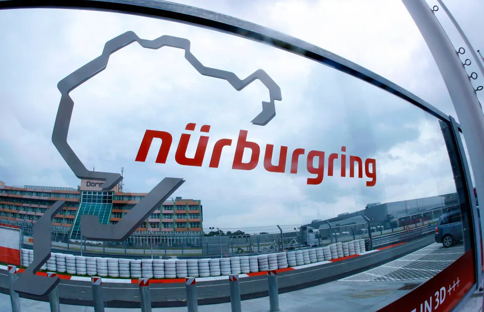 Verstappen geschockt: Todesfall auf dem Nürburgring – Gallery. Bei einem Langstreckenrennen auf dem Kurs ist es zu einem Massenunfall gekommen. (Symbolfoto)