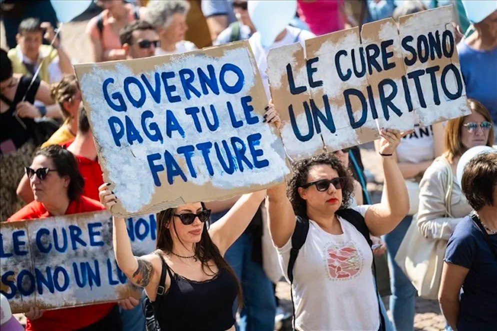 «Le cure sono un diritto», hanno insistito i manifestanti
