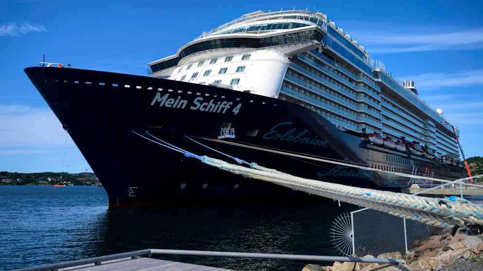 Dem Kreuzfahrtschiffs «Mein Schiff 4» des Reiseveranstalters TUI gelang es, die Strasse von Hormus zu passieren.