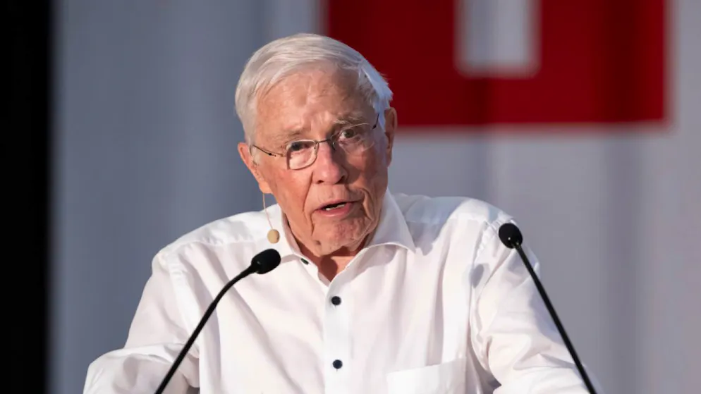 «Avec IMG, nous avons trouvé un partenaire qui fera évoluer ces titres dans le domaine imprimé et qui les accompagnera vers un avenir numérique», commente Christoph Blocher. (Archives)