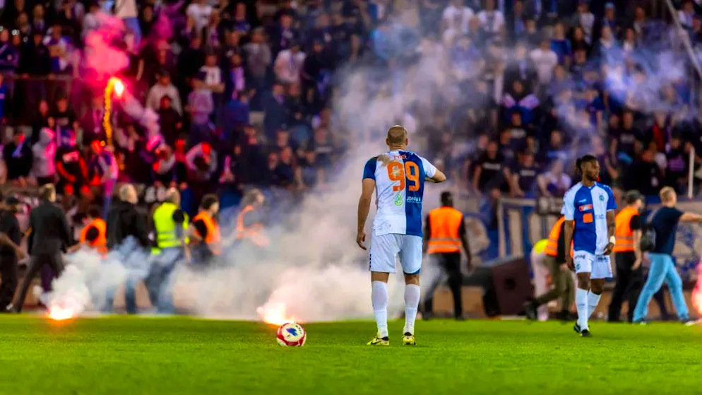 The Grasshoppers did not cut a good figure on the pitch during the defeat against Stade Lausanne-Ouchy - the same applies to some of the chaotic supporters who caused a riot after the match.