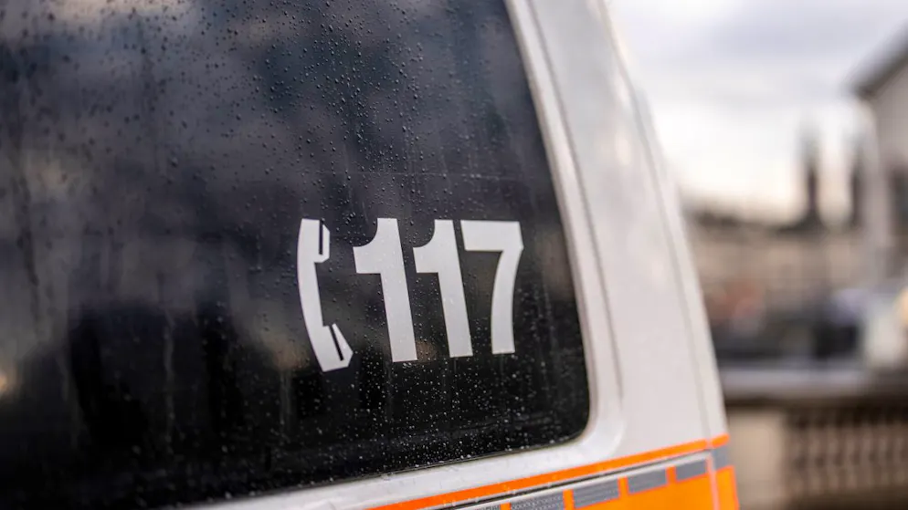 Neftenbach ZH. Verletzter auf Strasse gefunden: Polizei tappt im Dunkeln