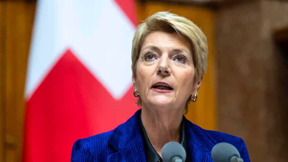 Parla per la prima volta. Keller-Sutter definisce la sua denuncia a Grok «di rilevanza penale»