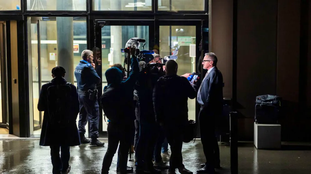 Tragedia in Vallese. Nomi oscurati nei documenti trasmessi alla procura: nuovo colpo di scena nell'inchiesta su Crans-Montana