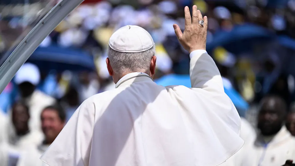 Prosegue la visita in Africa. Leone XIV in Angola, il regno dei diamanti: «Dio ascolta il grido dei poveri»