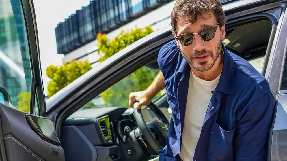 A tutto Festival. Stefano De Martino da Fazio: «Sanremo è già partito». Sarà rivoluzione?