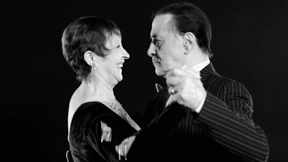 En duo avec M. Copes, María Nieves menait notamment le spectacle «Tango Argentino».