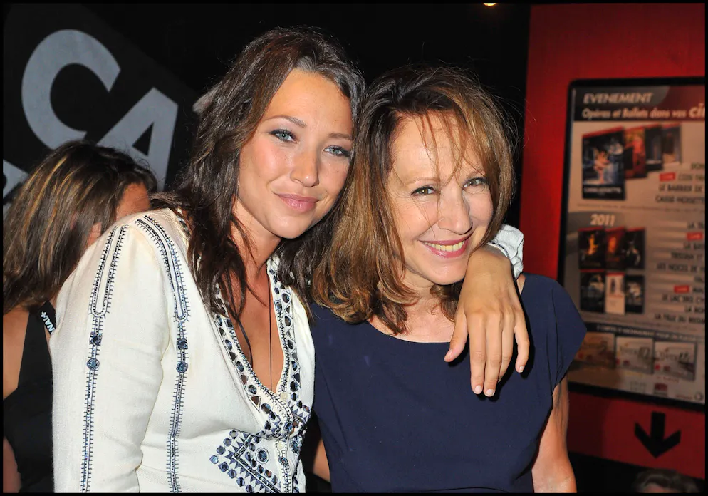 LAURA SMET et SA MERE NATHALIE BAYE - à l'avant-première du film «Pauline et François» – ANGOULEME Copyright: xGuillaumexGaffiot/BestimagexGuillaumexGaffiot/Bestimagex
