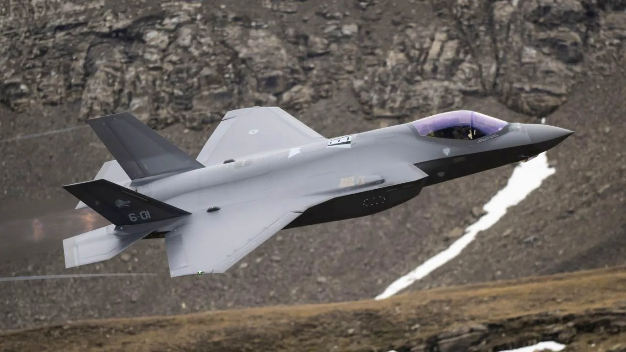 Defense. New F-35 fighter jets require additional noise protection measures