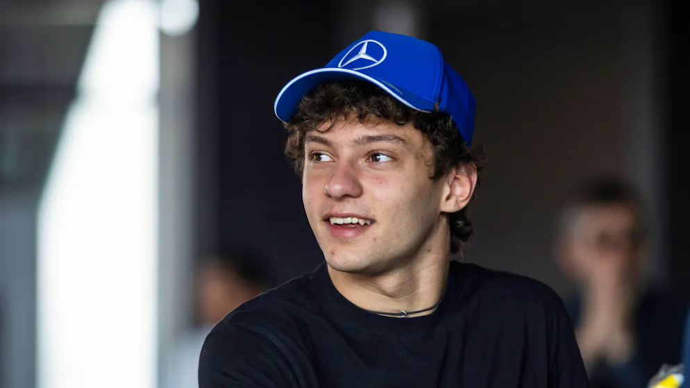 Dentro e fuori dalla pista. Kimi Antonelli vive da solo. Ecco la vita del 19enne tra F1, lavatrici e Valentino Rossi