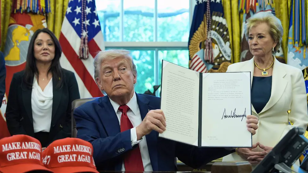 Terza partenza in 7 settimane. Trump licenzia un'altra ministra: il suo Governo è diventato una trappola per donne