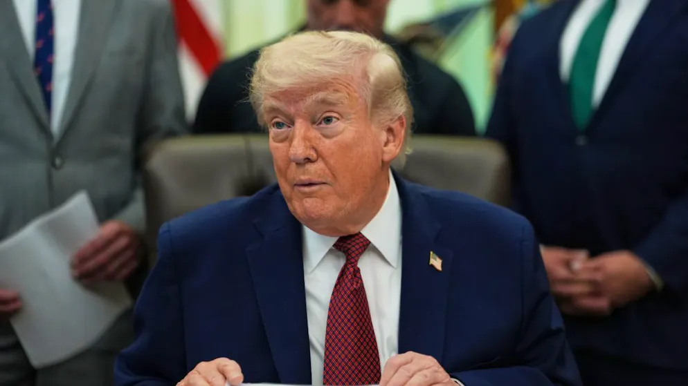 US-Präsident Donald Trump spricht im Oval Office des Weissen Hauses (Archivbild). Foto: Julia Demaree Nikhinson/AP/dpa