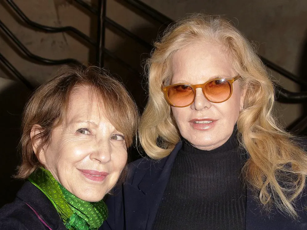 Sylvie Vartan est « toujours sous le choc» de la mort de Nathalie Baye.