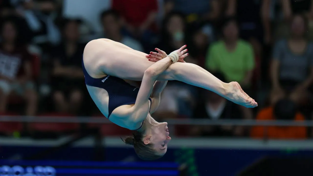 Water jumping. Michelle Heimberg qualifies for the World Cup final
