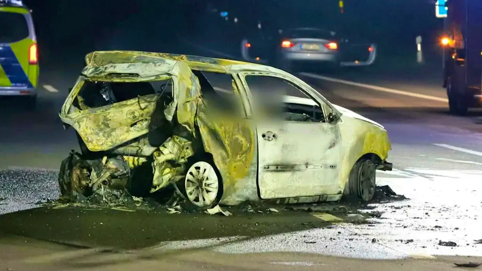 The VW Polo burned out completely in the accident.