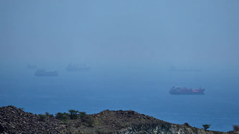 Tanker und Massengutfrachter in der Strasse von Hormus. (18. April 2026)