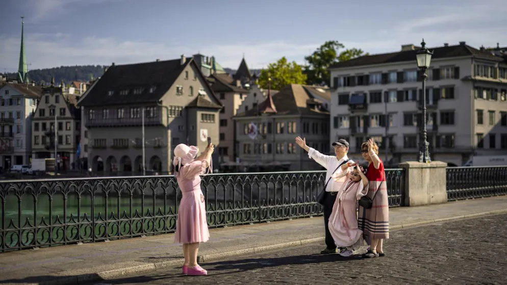 Per la stagione estiva, secondo un sondaggio condotto da Hotelleriesuisse, si delinea uno scenario offuscato da incertezze e annullamenti legati al conflitto in Medio Oriente (foto simbolica)