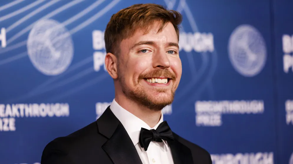 Firma von Ex-Mitarbeiterin verklagt. Der grösste Entertainer der Welt fällt immer tiefer