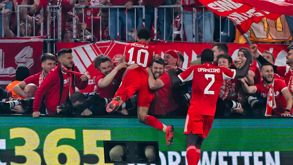 Bayern München ist von der UEFA mit einer saftigen Geldstrafe belegt worden. (Archivbild)