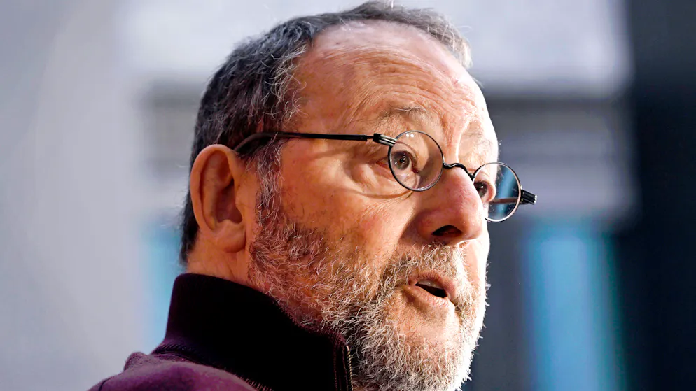 L'acteur Jean Reno monte sur les planches à partir du 10 mai au Japon.
