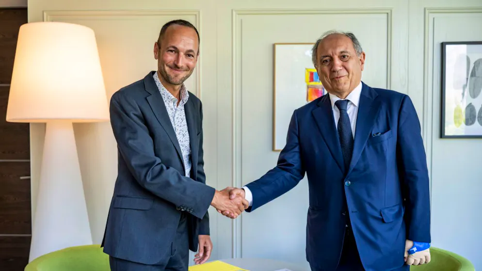 Tauwetter zwischen der Schweiz und Italien in der Angelegenheit Crans-Montana: Der Walliser Staatsratspräsident Mathias Reynard (links) empfängt den italienischen Botschafter Gian Lorenzo Cornado am Freitag in Martigny.