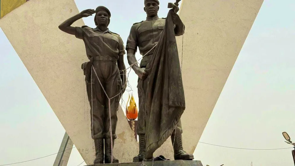 ARCHIVE - On Nation Square in the Chadian capital N'Djamen, the independence monument commemorates the Central African country's struggle for freedom against colonial rule. Photo: Eva Krafczyk/dpa