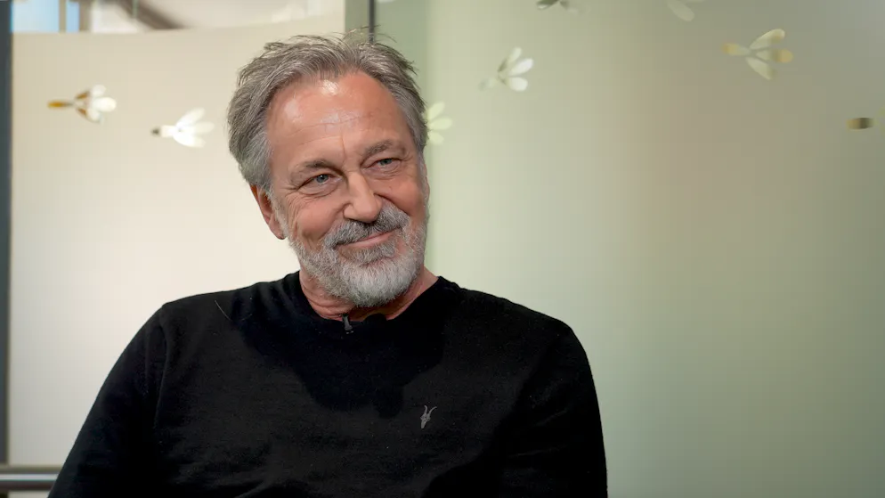 The Narrative. Le réalisateur Bernard Weber à l'heure de l'interview pour blue News.