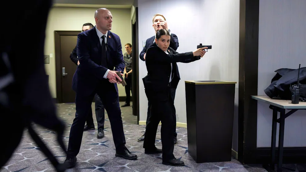 Secret Service agent hit. Armed attack at Trump event - US President evacuated