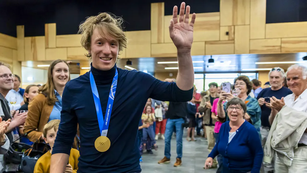 La commune de Veyrier honore son champion olympique Tanguy Nef. Le champion olympique de ski alpin Tanguy Nef a été honoré par sa commune de Veyrier.