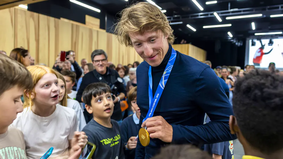 La commune de Veyrier honore son champion olympique Tanguy Nef. Le champion olympique de ski alpin Tanguy Nef a été honoré par sa commune de Veyrier.