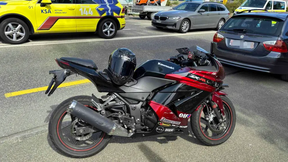 La moto del 19enne che ha investito sulle strisce una donna di 54 anni, morta dopo il ricovero in ospedale.